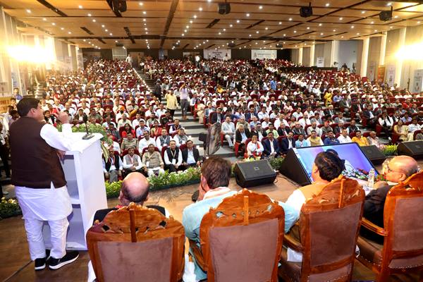 जबलपुर में बनेगा टेक्सटाइल का अत्याधुनिक स्किल डेवलपमेंट सेंटर: मुख्यमंत्री डॉ. यादव