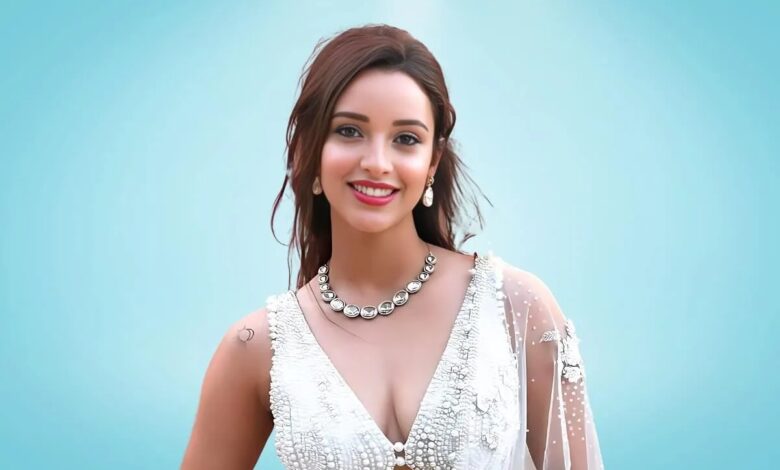 तृप्ति डिमरी के प्रशंसकों ने घोषित किया नेशनल क्रश, हर भूमिका में निभा सकती है किरदार