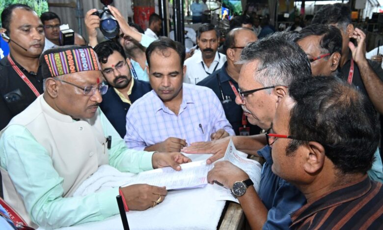 मुख्यमंत्री साय से मिलने जनदर्शन में पहुंचे हजारों लोग