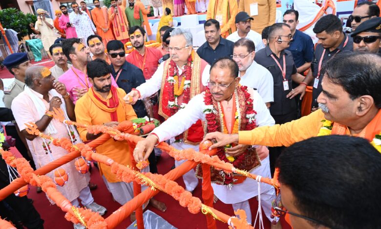 मुख्यमंत्री विशाल कांवड़ यात्रा कार्यक्रम में हुए शामिल मुख्यमंत्री विशाल कांवड़ यात्रा कार्यक्रम में हुए शामिल