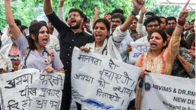 कोलकाता केस: केंद्र की डॉक्टरों से काम पर लौटने की अपील