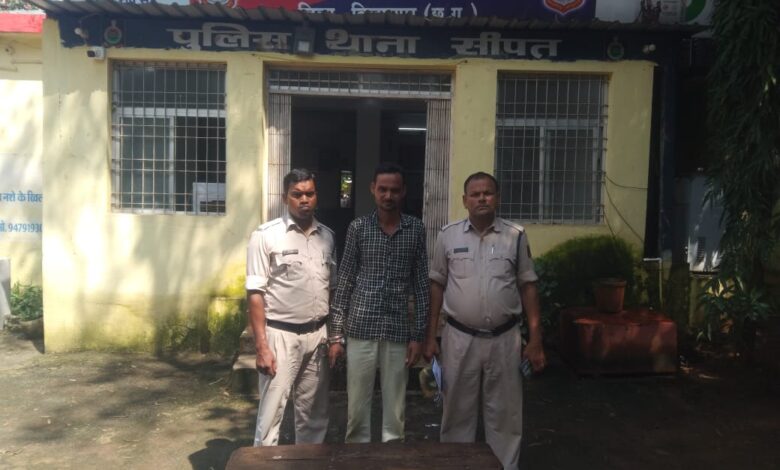 चोरी के आरोपी को पुलिस ने किया गिरफ्तार