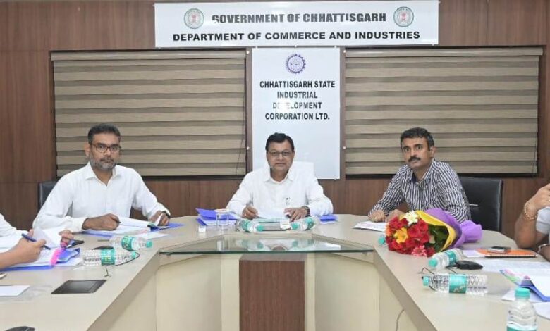 प्रदेश में नवीन औद्योगिक क्षेत्र स्थापित करने पर जोर : उद्योग मंत्री देवांगन