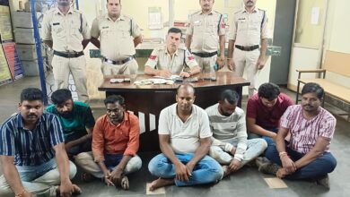 जिला बदर का आरोपी चढ़ा पुलिस के हत्थे