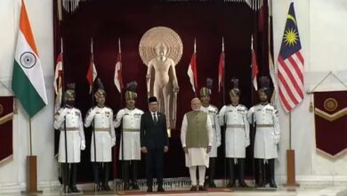 राष्ट्रपति भवन में पीएम मोदी मिले मलयेशिया के प्रधानमंत्री से