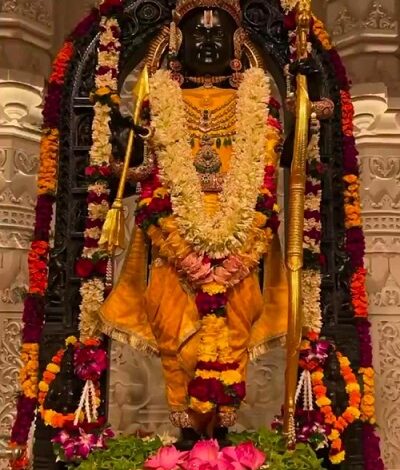 ननिहाल से भेजे गए जन्माष्टमी पर विशेष परिधान से सुशोभित हुए अयोध्या में श्रीरामलला