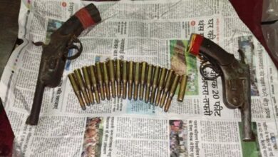 फ़िल्मी स्टाइल में कट्टे की नोंक पर बस में लूट, गिरफ्तार, 2 देशी कट्टा भी जब्त