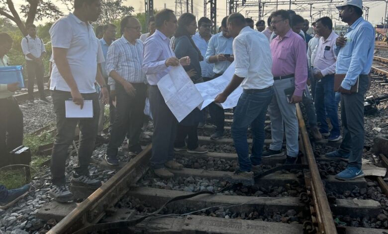 महाप्रबंधक नीनु इटियेरा ने भूपदेवपुर स्टेशन में किए जा रहे यार्ड मॉडिफिकेशन कार्यों का किया निरीक्षण