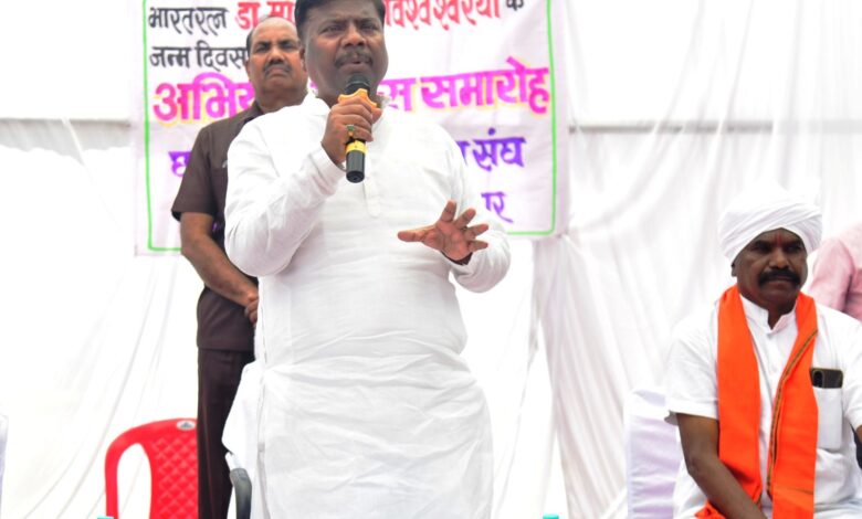 लोगों को बेहतर यातायात सुविधा दिलाने नारायणपुर से कस्तुरमेटा तक चलाई जाएगी बस लोगों को बेहतर यातायात सुविधा दिलाने नारायणपुर से कस्तुरमेटा तक चलाई जाएगी बस