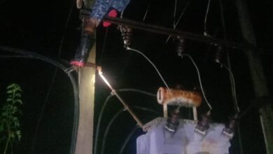 बारिश से दिल्ली में हाहाकार, सड़कों पर ट्रैफिक जाम