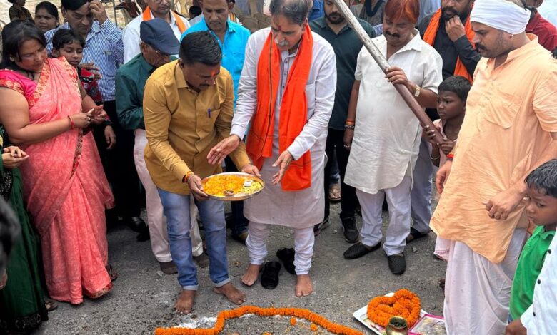 विधायक मूणत ने 75 लाख के नए विकास कार्यों का भूमिपूजन कर दी शानदार सौगात