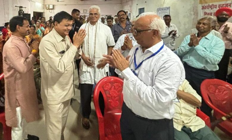 जिस समाज में बुजुर्गों का होता है मान सम्मान, वही समाज करता है तरक्की: उद्योग मंत्री देवांगन