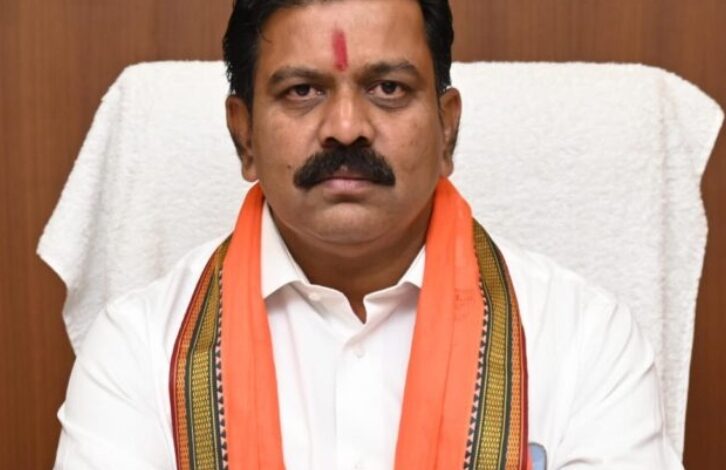 नक्सलियों के खिलाफ बड़ी सफलता मिलने पर उपमुख्यमंत्री शर्मा ने जवानों को दी बधाई