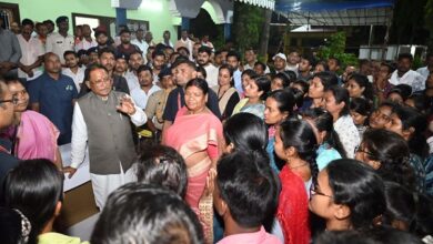 मुख्यमंत्री साय से बगिया में मिलने वालों का लगा रहा तांता