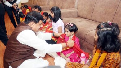 मुख्यमंत्री डॉ. यादव ने कन्या-पूजन और कन्या-भोज की सनातन परंपरा का किया पालन