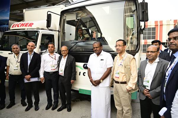 नई दिल्ली में पीएम ई-ड्राइव योजना शुरू