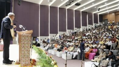 स्वतंत्रता के इतिहास के साथ छेड़छाड़ की गई,वंचितों को नहीं मिला श्रेय : उपराष्ट्रपति स्वतंत्रता के इतिहास के साथ छेड़छाड़ की गई,वंचितों को नहीं मिला श्रेय : उपराष्ट्रपति