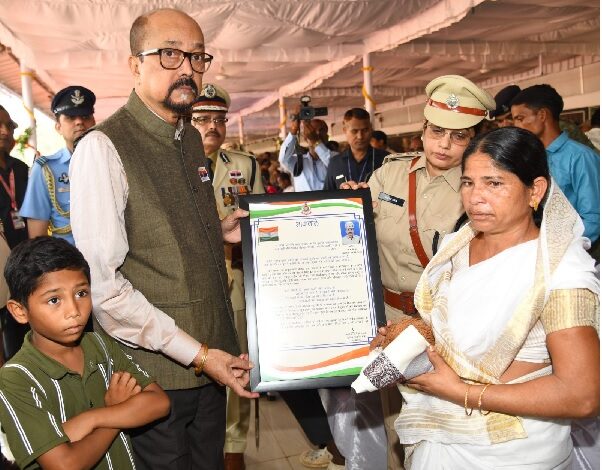 पुलिसकर्मियों के प्रति रखें मानवीय दृष्टिकोण : रमेन डेका