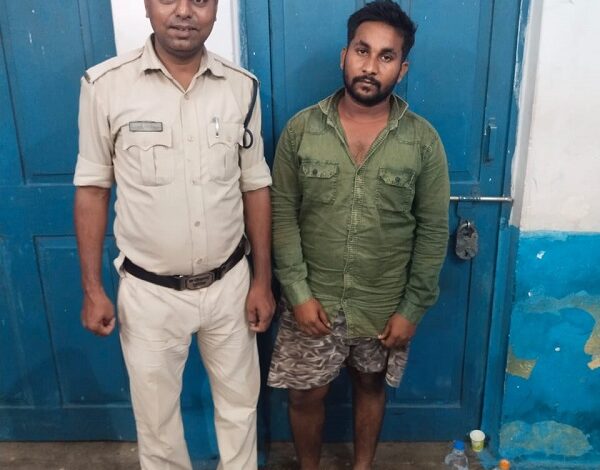 3 वर्षो से फरार डकैती करने वाला आरोपी गिरफ्तार