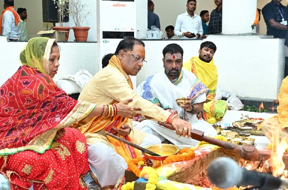 मुख्यमंत्री ने नवा रायपुर स्थित नए मुख्यमंत्री निवास में किया गृहप्रवेश मुख्यमंत्री ने नवा रायपुर स्थित नए मुख्यमंत्री निवास में किया गृहप्रवेश