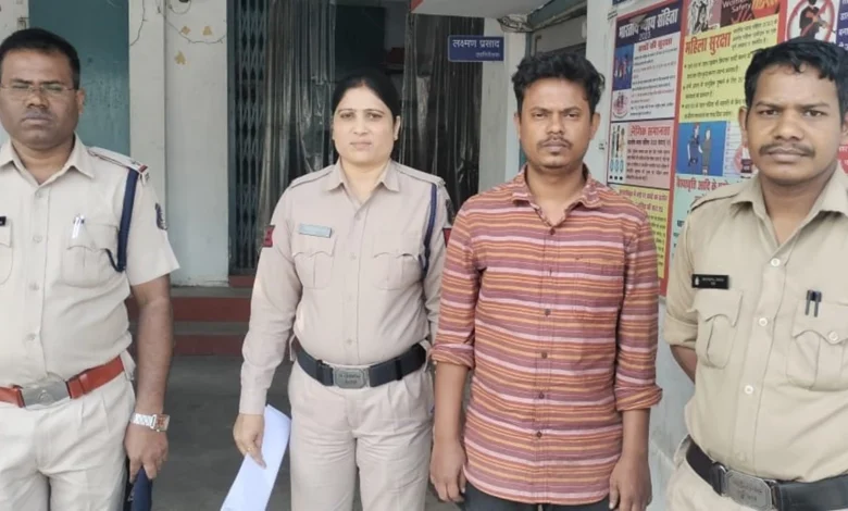 छात्रा पर ब्लेड से जानलेवा हमला, दो आरोपी गिरफ्तार