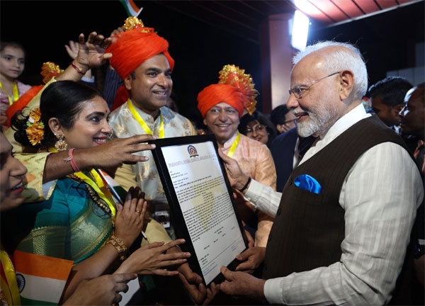 पीएम मोदी का नाइजीरिया पहुंचने पर हुआ ऐतिहासिक स्वागत