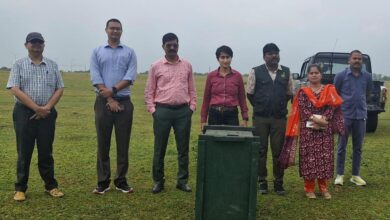 बागबाहरा जंगल से रेस्क्यू कर सफेद पूंछ वाले बीमार गिद्ध की बचाई गई जान  