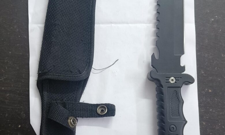 गौरी-गौरा विसर्जन के दौरान भीड़ में चाकू रखकर लोगों को डराया, गिरफ्तार 