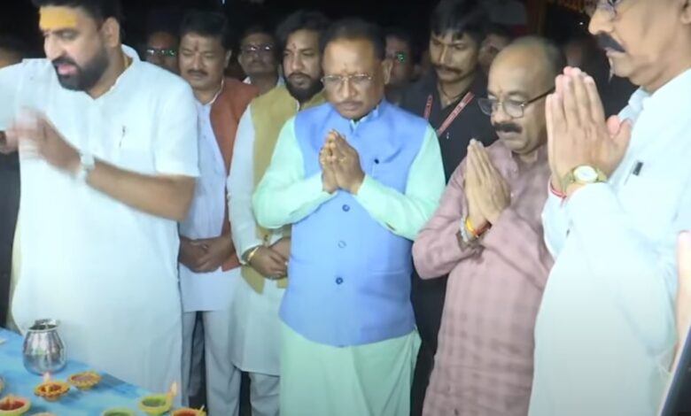 राज्य स्थापना दिवस पर 11 हजार दीपों से रौशन हुआ एकात्म पथ