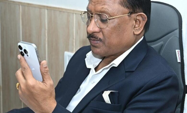 मुख्यमंत्री साय ने हेलन केलर अवार्ड से सम्मानित कलाकार बसंत साहू को दी बधाई