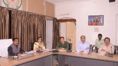 कमिश्नर ने कई विभाग के अधिकारियों पर जताई गहरी नाराज़गी