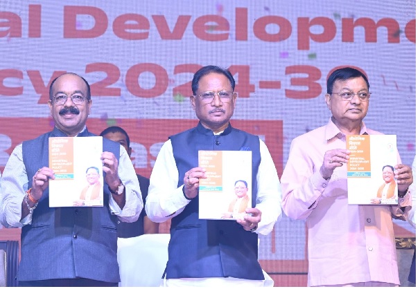 राज्य की नई औद्योगिक नीति को हमने रोजगार परक बनाया है: मुख्यमंत्री साय राज्य की नई औद्योगिक नीति को हमने रोजगार परक बनाया है: मुख्यमंत्री साय