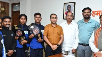 मुख्यमंत्री ने किक बॉक्सिंग खिलाड़ियों की हौसला अफजाई की मुख्यमंत्री ने किक बॉक्सिंग खिलाड़ियों की हौसला अफजाई की