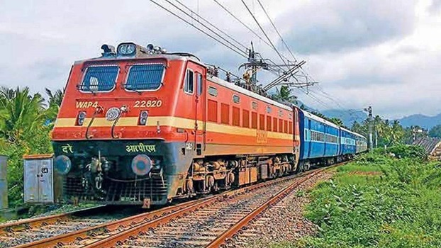 इन ट्रेनों के मार्ग में किया गया परिवर्तन