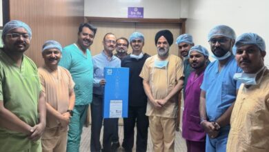 धमनी में जमे कैल्शियम को नसों के अंदर महीन चूर्ण के रूप में पीसकर निकाला धमनी में जमे कैल्शियम को नसों के अंदर महीन चूर्ण के रूप में पीसकर निकाला