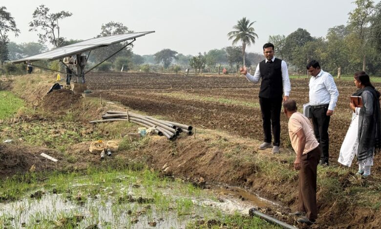 क्रेडा सीईओ राजेश सिंह राणा ने राजनांदगांव में जल जीवन मिशन, सौर सुजला और पीएम श्री स्कूल में स्थापित सौर संयंत्रों का किया निरीक्षण