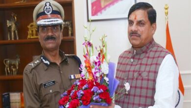 मुख्यमंत्री से मिले नवनियुक्त डीजीपी मकवाना