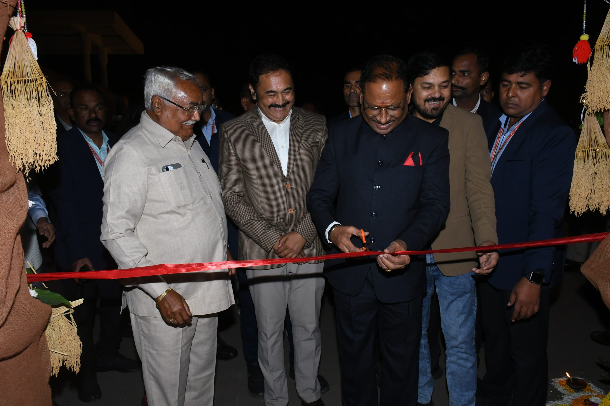 Panoramic tableaux of Veeravandan and Sarankanta at KVA