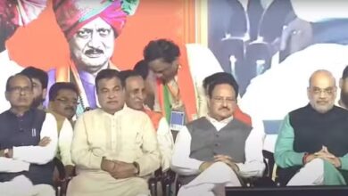 थोड़ी देर में देवेंद्र फडणवीस लेंगे सीएम की शपथ, एकनाथ शिंदे और अजित पवार बनेंगे डिप्टी सीएम