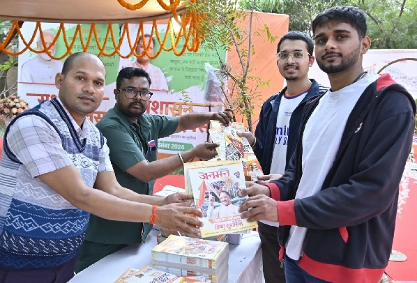 सुशासन दिवस पर अटल जी के व्यक्तित्व एवं कृतित्व पर नालंदा परिसर में लगी प्रदर्शनी