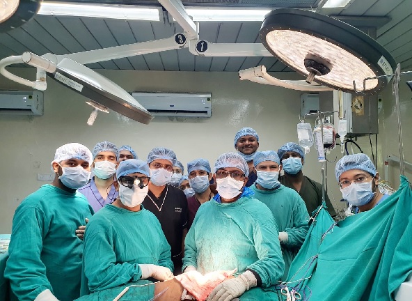 मेकाहारा के डॉक्टरों ने रचा इतिहास, निकाला फेफड़े और हार्ट से चिपका पांच किलो का ट्यूमर