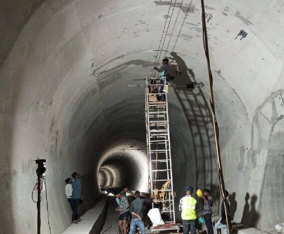 रेल की पटरी पर दौड़ेगा कश्मीर घाटी का सपना