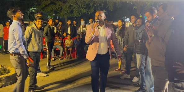 खुशहाल एक साल : छत्तीसगढ़ी में सब्जी-भाजी, फलों और सामानों के नाम, टंग ट्विस्टर गेम्स, ग्रुप गेम्स में युवाओं ने दिखाई रुचि