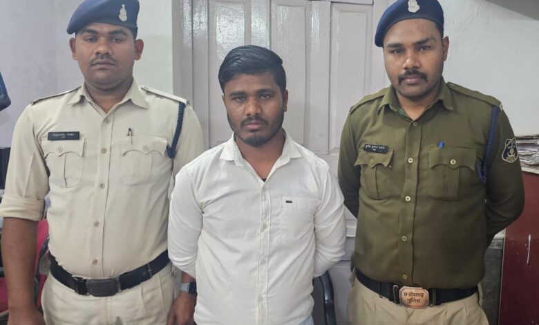 नाबालिग से छेडछाड करने वाला फरार आरोपी पुलिस गिरफ्त में