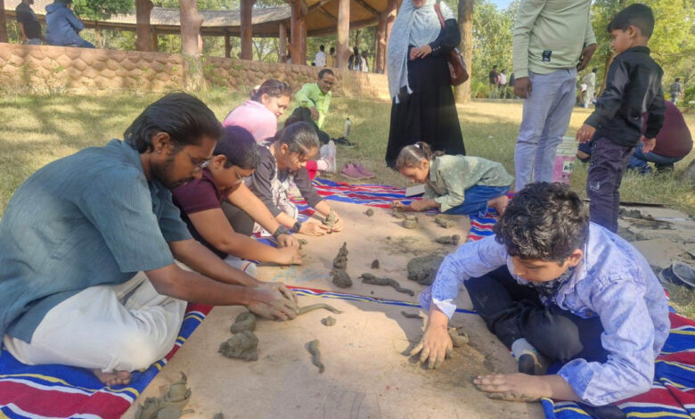 नए साल का जश्न मानने के लिए जंगल सफारी में पहुंचे 6 हजार से अधिक पर्यटक नए साल का जश्न मानने के लिए जंगल सफारी में पहुंचे 6 हजार से अधिक पर्यटक