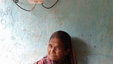 आजादी के 77 साल बाद पहली बार इस गांव में पहुंची बिजली, ग्रामीणों में खुशी की लहर