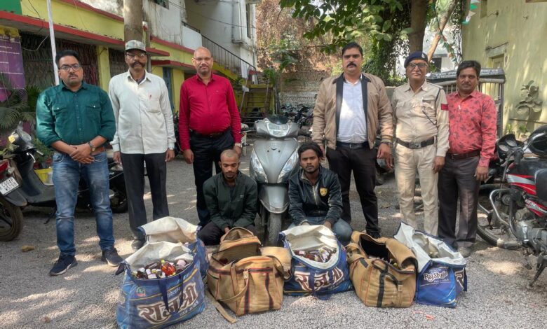 शराब के साथ 3 आरोपी गिरफ्तार, 2 दो पहिया वाहन जब्त