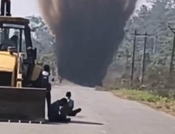 माओवादियों ने सड़कों पर बिछाया बारूद, सुरक्षा बलों ने किया नष्ट