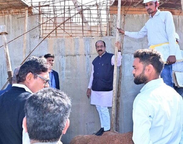 जल जीवन मिशन के कार्यों में तेजी लाने नए साल के पहले ही दिन उप मुख्यमंत्री साव उतरे फील्ड पर