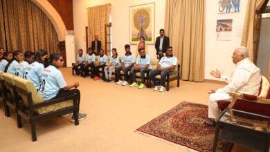 खिलाड़ियों की उपलब्धि पर प्रदेश को गर्व: राज्यपाल पटेल खिलाड़ियों की उपलब्धि पर प्रदेश को गर्व: राज्यपाल पटेल